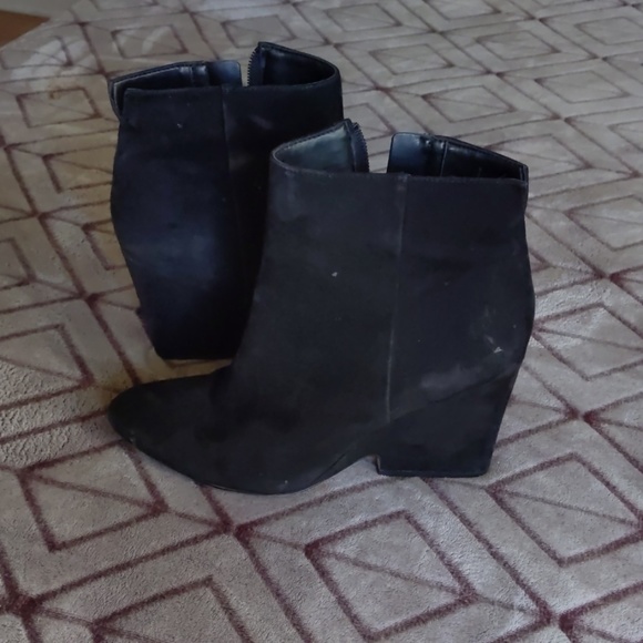 Sam Edelman Booties - Picture 3 of 5